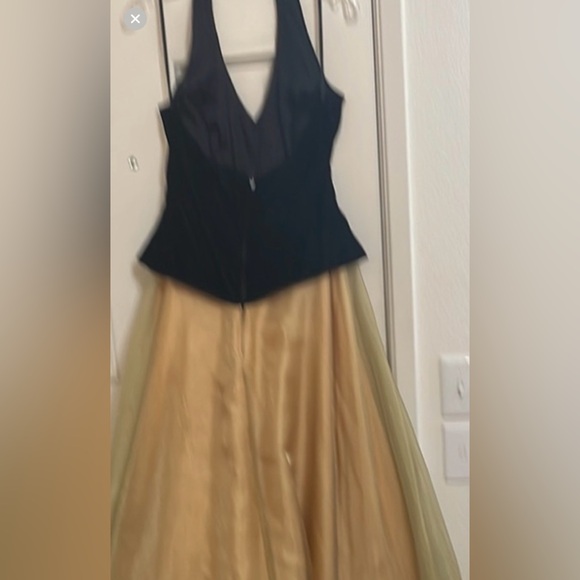 Vintage  80’s  Organza / Velvet Ballgown. sz 12 - Picture 3 of 7